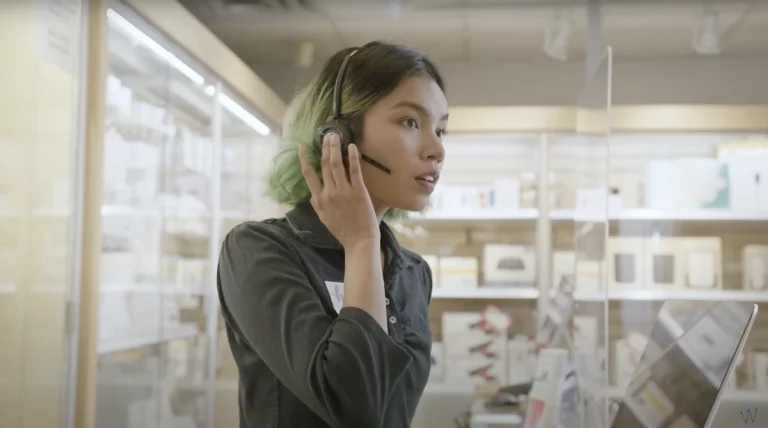 Using x-hoppers x-hoppers – Wildix wireless headset solution – in a store or in a warehouse