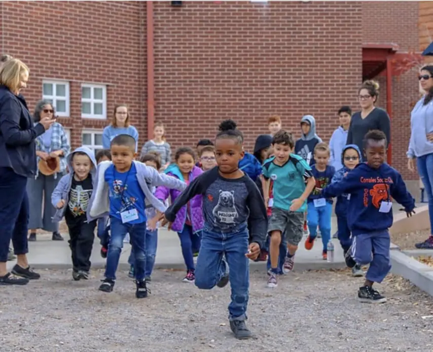 sign-language-children